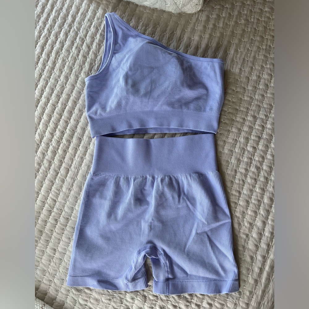 Light purple workout set